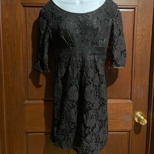 Beautiful Adrianna Papell lace black dress